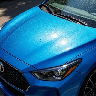 Voiture brillant après lavage extérieur